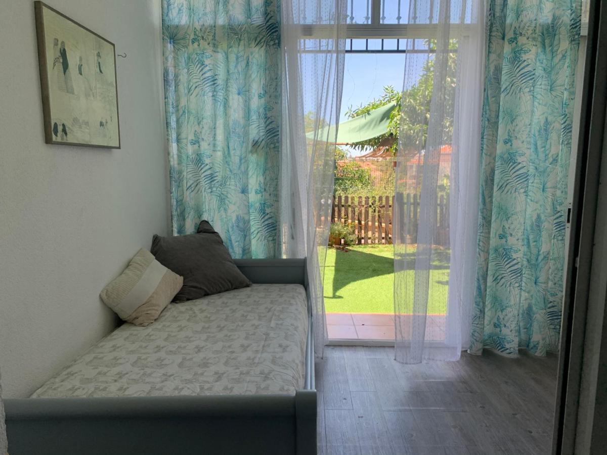Apartamento Con Jardin Y Piscina En El Faro De Calaburras ลากาลาเดมิฮาส ภายนอก รูปภาพ